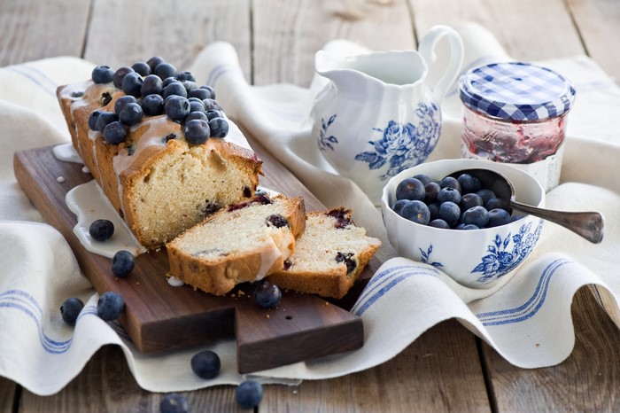 Blueberry pound cake with jam and blueberries