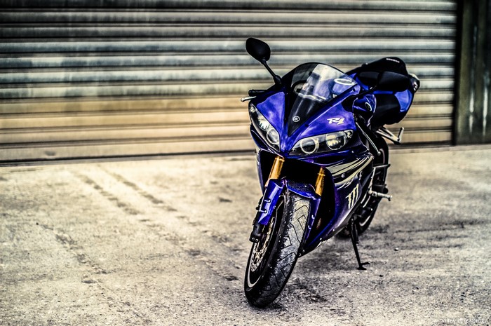 Yamaha YZF-R1 motorcycle
