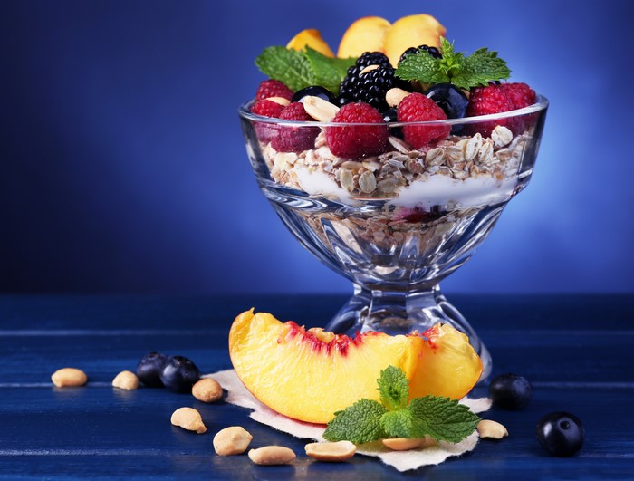 4K Muesli with Berries, Nuts, and Peach
