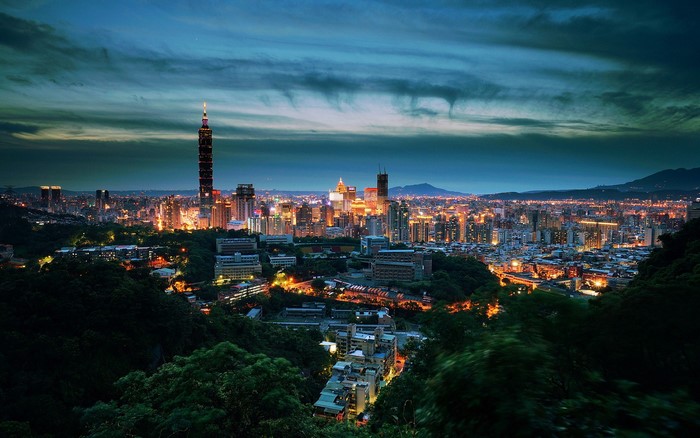 Taipei 101 skyscraper at night in Taiwan