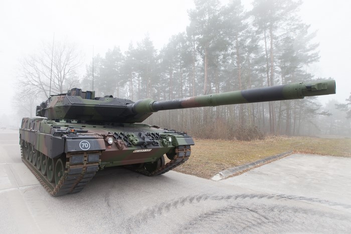 Leopard 2 A7 Bundeswehr tank in fog