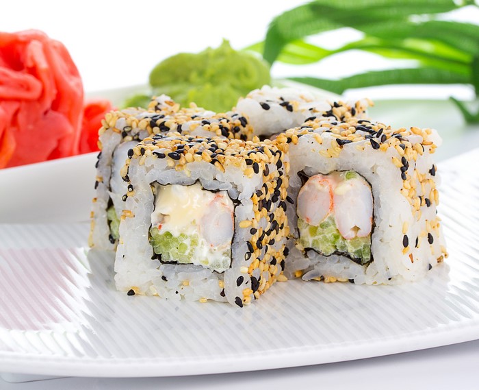 Sushi with shrimp and sesame seeds
