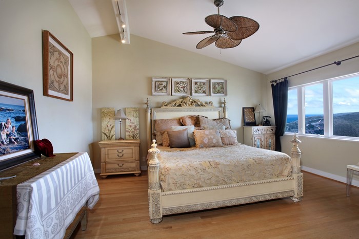Luxury Bedroom with Ocean View