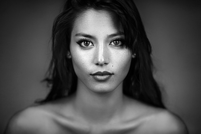 Black and white portrait of a woman