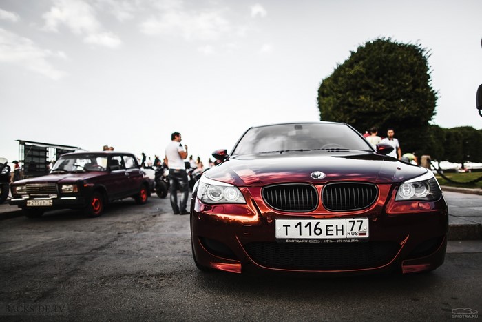 BMW E60 M5 Wine Color
