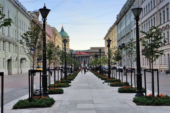 Nevsky Prospect, Kazan Cathedral, St. Petersburg, Russia