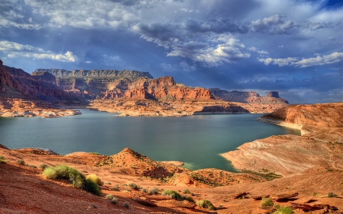 Lake Powell and Glen Canyon National Recreation Area