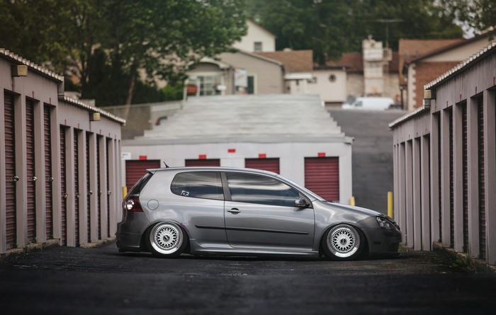 Volkswagen Golf MK5 Stance Side View