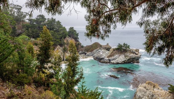 McWay Falls Waterfall in Julia Pfeiffer Burns State Park, California