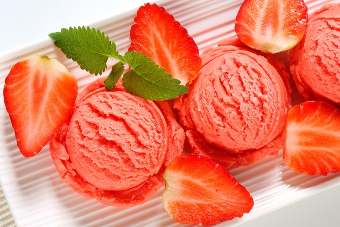 Strawberry Ice Cream with Fresh Strawberries and Mint