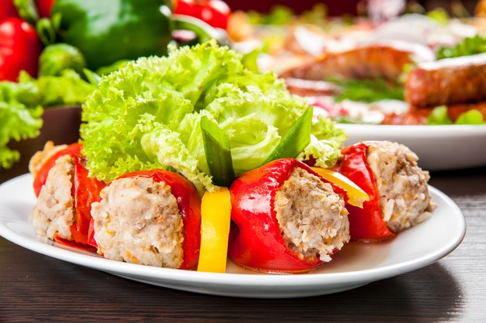 Stuffed Bell Peppers with Lettuce and Other Dishes