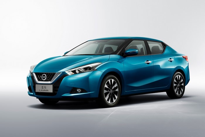 Nissan Lannia sedan