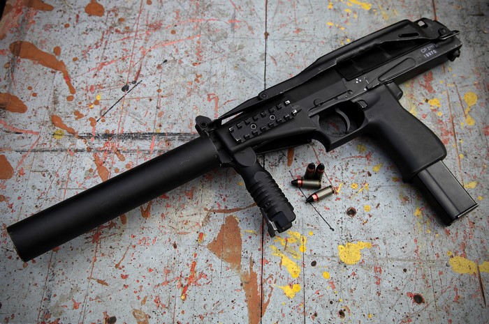 SR-2 Veresk submachine gun with suppressor and ammunition
