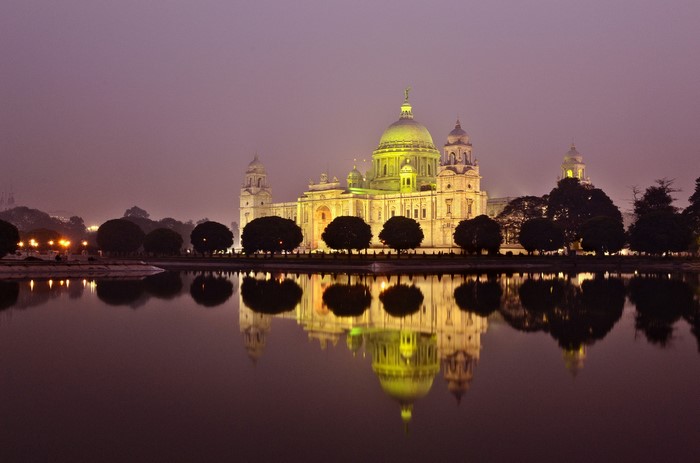 Victoria Memorial in Kolkata, India at night