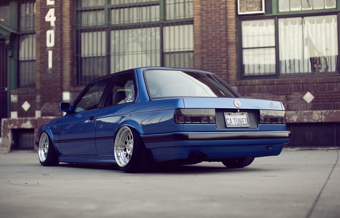 Blue BMW E30 Stance Low BellyScrapers