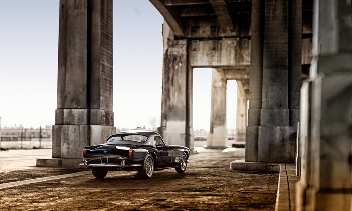 1959 Ferrari 250 GT California Spyder under bridge