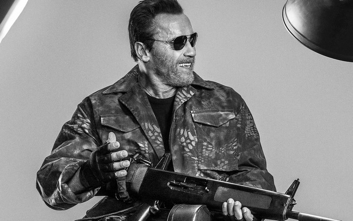 Arnold Schwarzenegger with Assault Rifle