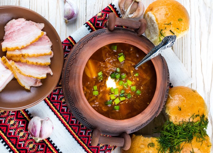 Borscht soup with salo and buns