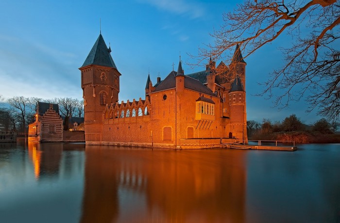 Heeswijk Castle in the Netherlands at dusk