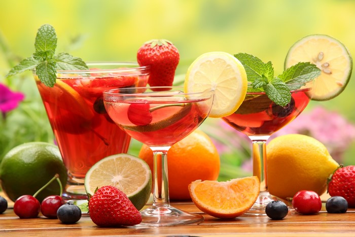 4K Drinks with Fruits and Mint