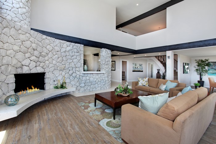 Living room with fireplace and sofa