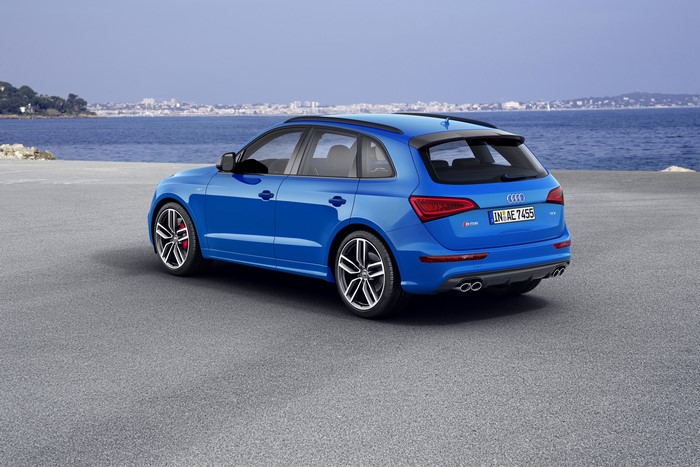 Audi SQ5 TDI plus 2015 Metallic Light Blue