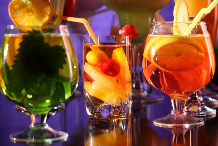 4K Drinks with Fruit and Garnish