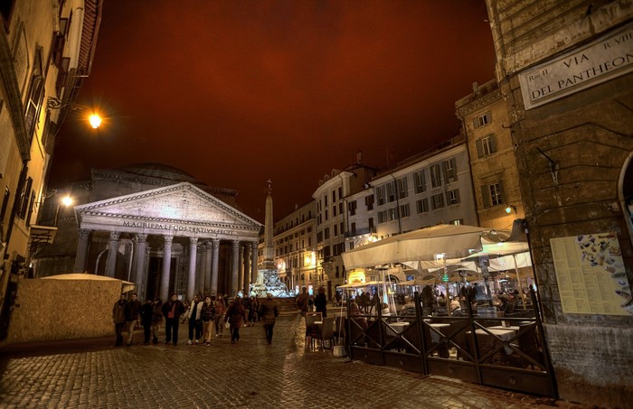 Pantheon and Piazza della Rotonda at night, Rome