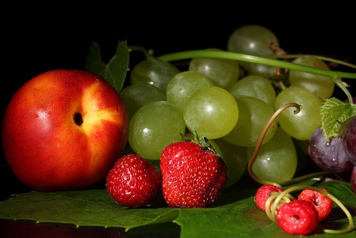 Fruit: Strawberry, Grapes, Raspberry, Peaches