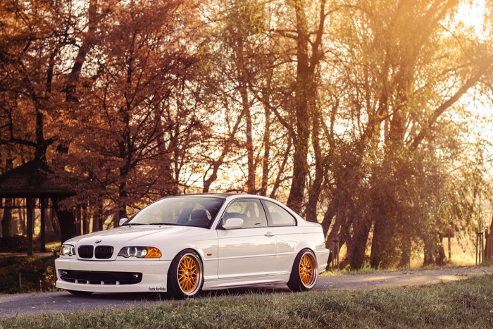 4K White BMW E46 323ci Coupe Stance