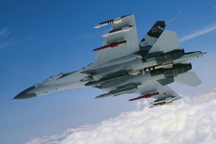 Sukhoi Su-27 fighter jet in flight