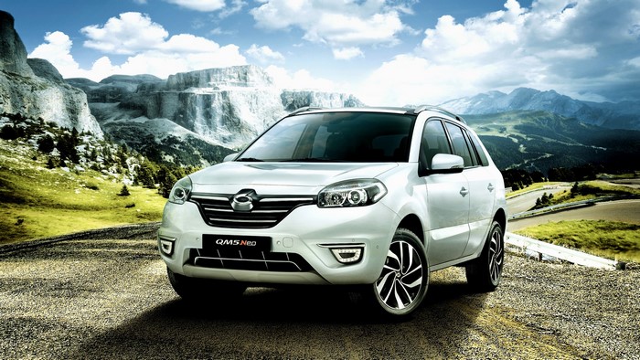 White 2014 Samsung QM5 Neo SUV
