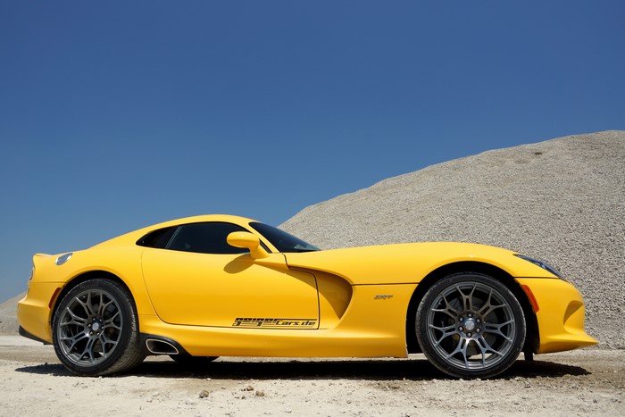 4K 2013 Geiger SRT Viper Dodge Side Yellow