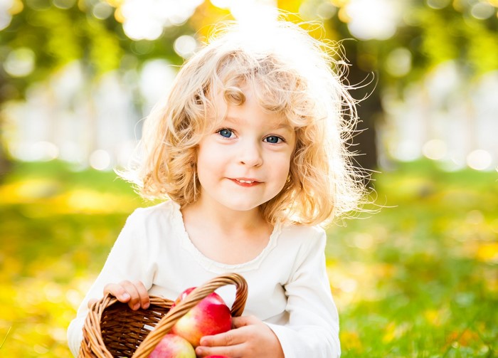 Apples Little girls Wicker basket
