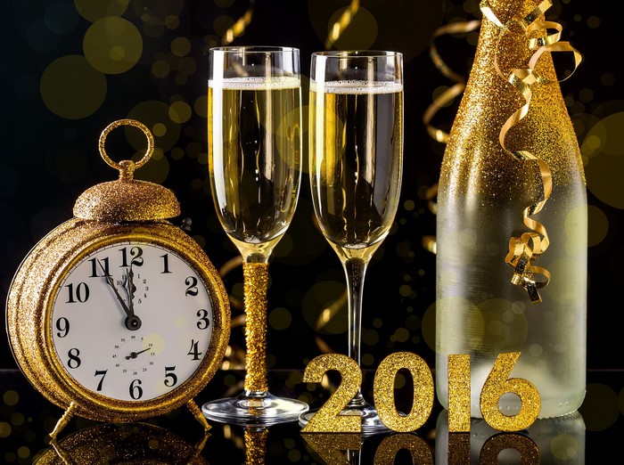 New Year's Eve celebration with champagne and clock