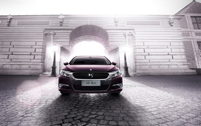 2014 DS 5LS car front view