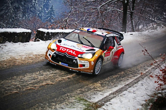 Citroen DS3 WRC car on a snowy rally stage
