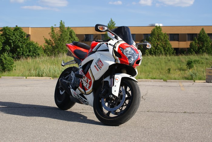 4K Suzuki GSX-R750 Lucky Strike motorcycle