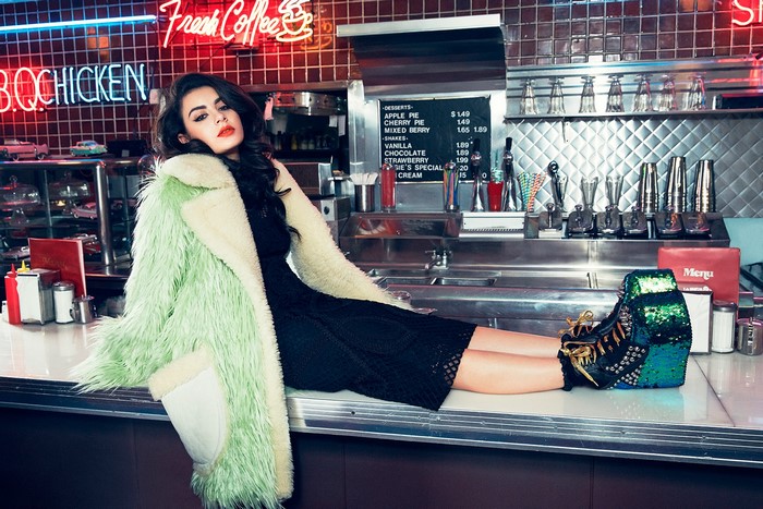Charli XCX in a diner
