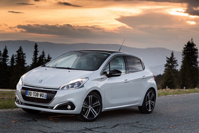 4K 2015 Peugeot 208 GT Line