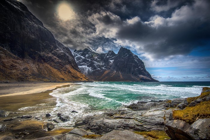 4K Coast Mountains Sea Scenery Clouds