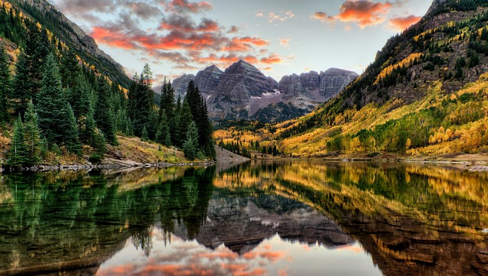 Maroon Bells Colorado Mountains Lake Autumn Scenery