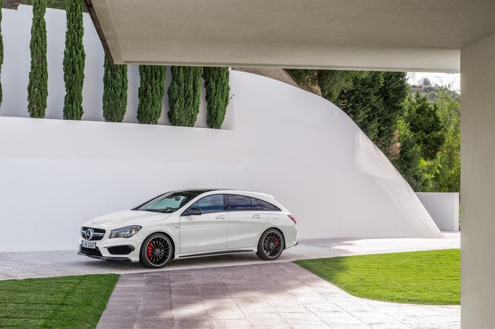 2015 Mercedes-Benz AMG CLA 45 Shooting Brake X117
