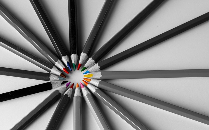 Colored pencils arranged in a circle