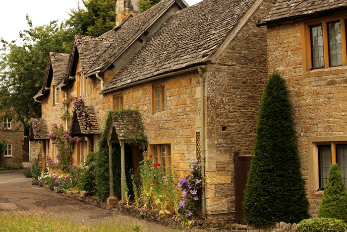Stone Cottages with Gardens in the United Kingdom