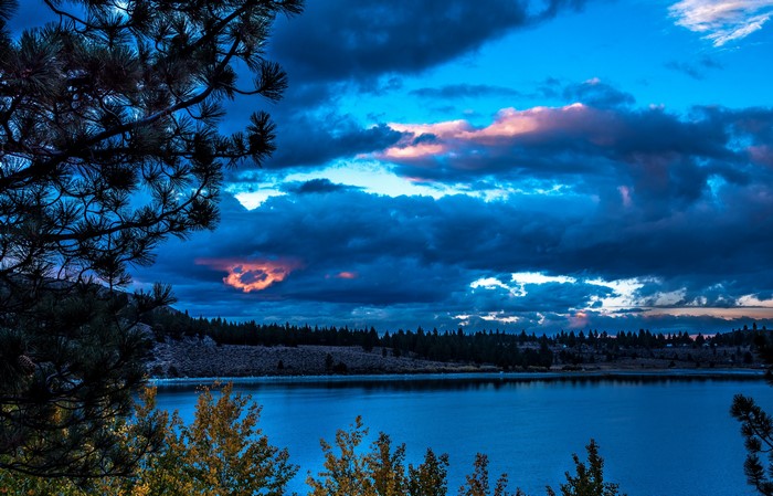 June Lake California Scenery at Night