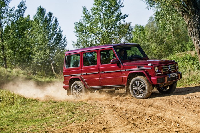Mercedes-Benz G 63 W463 driving off-road