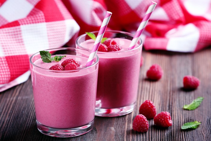 Raspberry Smoothies with Mint and Fresh Raspberries