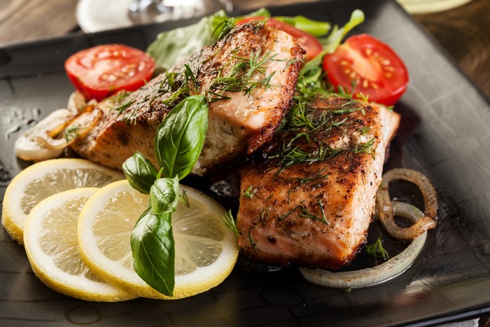 Grilled Salmon with Lemon and Tomatoes