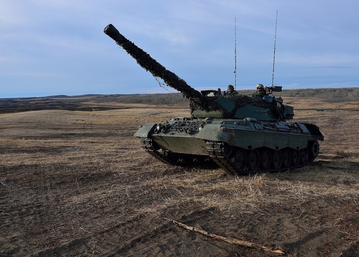 Leopard-C2 tank in a field